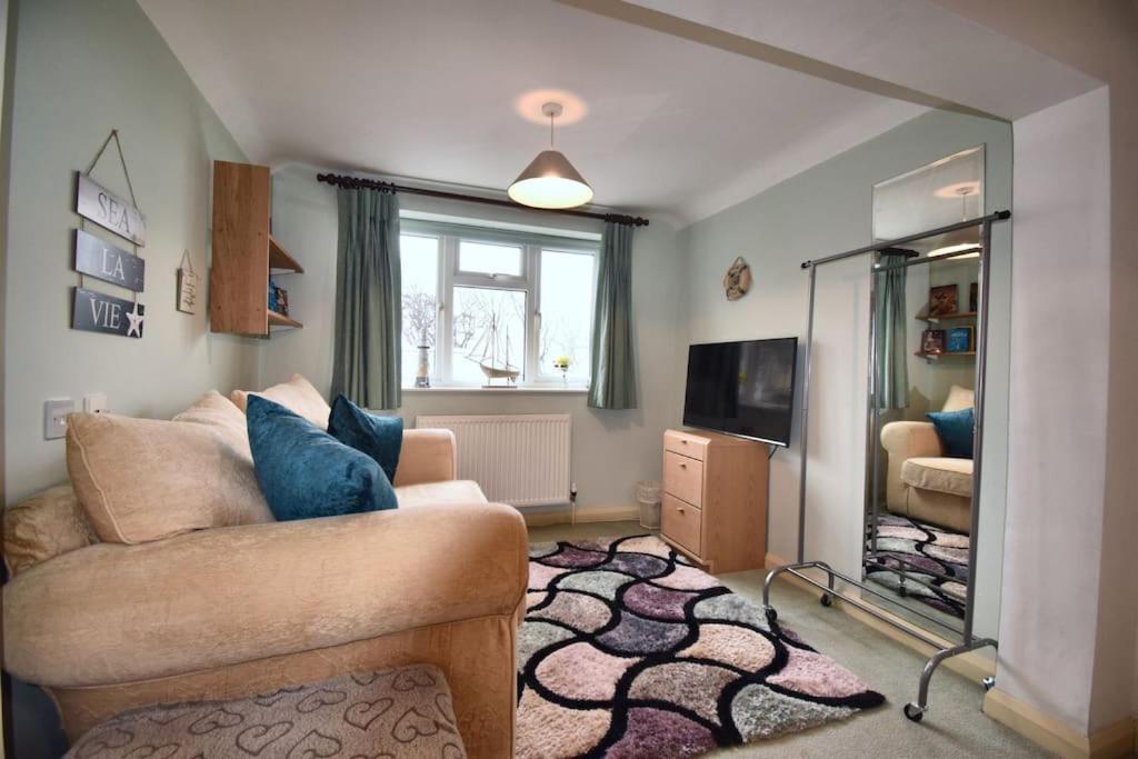 Mermaid Cottages Frinton-on-Sea Exterior photo
